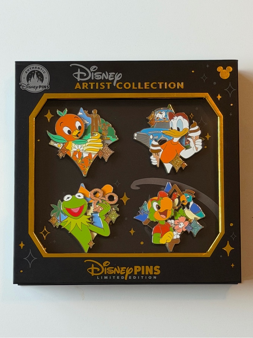 Disney Characters at Disney Parks Artist Collection Pin Box Set LE 2500 - Picture 1 of 8